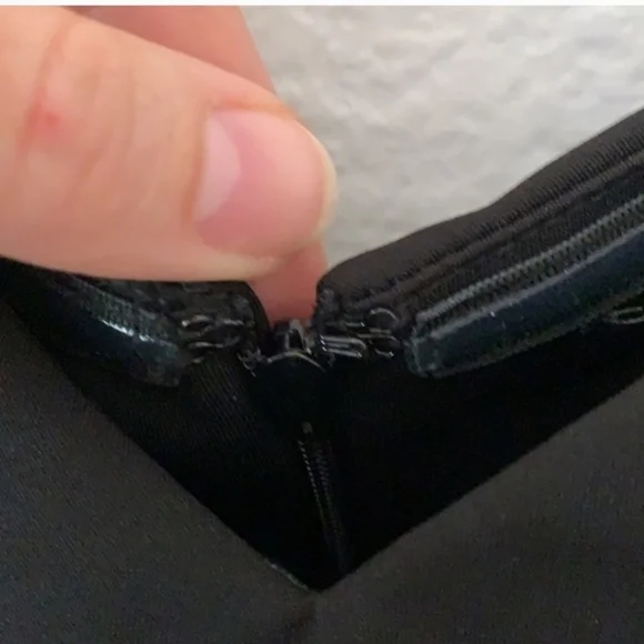 Guess Off Shoulder Belted Jumpsuit - Picture 8 of 8